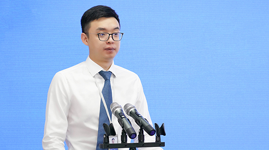 人民電器集團(tuán)董事長(zhǎng)鄭經(jīng)潔講話